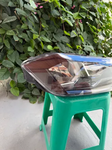 Farol direito - Virtus 2020