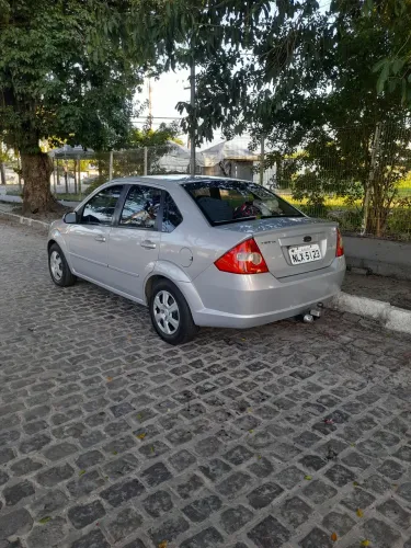 Ford Fiesta Sedan 1.0 8V Flex 4P 2009