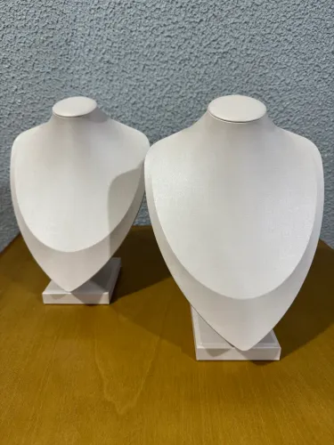 Kit 2 unidades de Expositor de Colares/Busto para Joias - Novo - 31x22cm