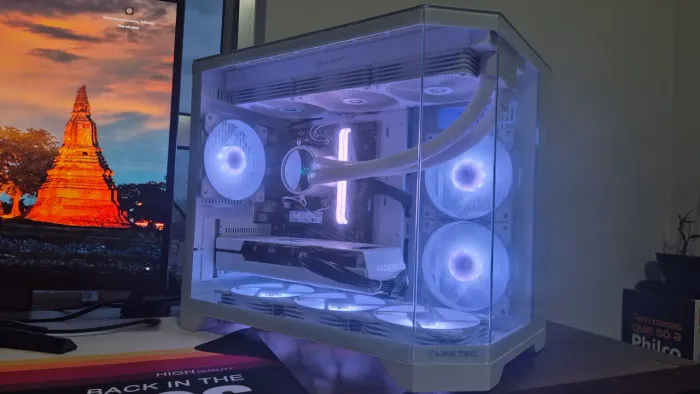 PC Gamer Ryzen 5 5500 + RX 7600 + 16GB RAM All White