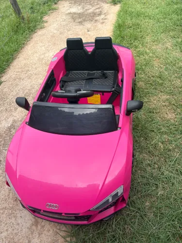 Carrinho Elétrico Infantil Audi R8 Spyder 12V com Controle Remoto