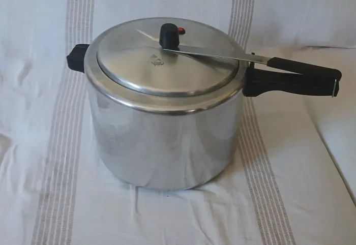 Panela de pressão 10 litros