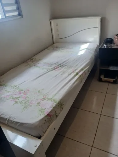 Cama de Solteiro com colchão