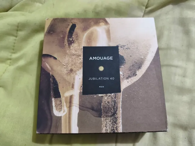 Amouage Jubilation 40 - Frasco Exclusivo de 100ml