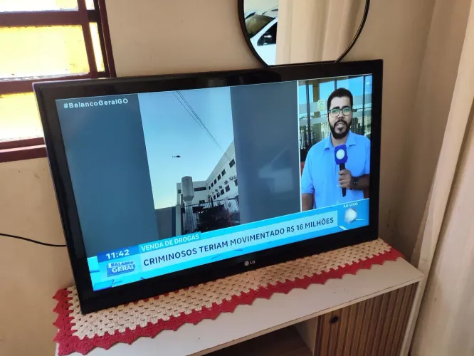 TV 42 POL. Digital LG. Não SMART