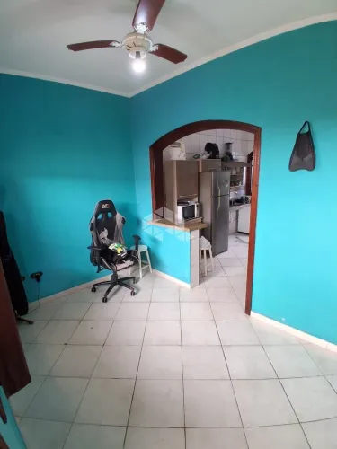 Casa de condominio a venda na praia grande, real , com 1 quarto e 1 vaga!