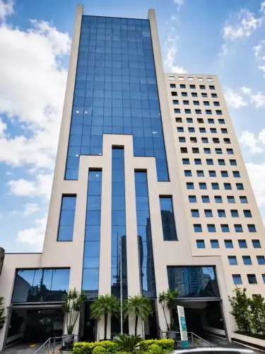 EXCELENTE SALA COMERCIAL DE ALTO PADRÃO PARA VENDA OU LOCAÇÃO