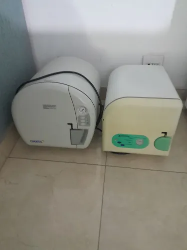 Cadeiras odontológicas.