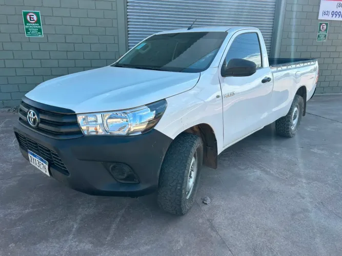 Toyota Hilux CS 4X4 2.8 TDI Diesel Mec. 2024