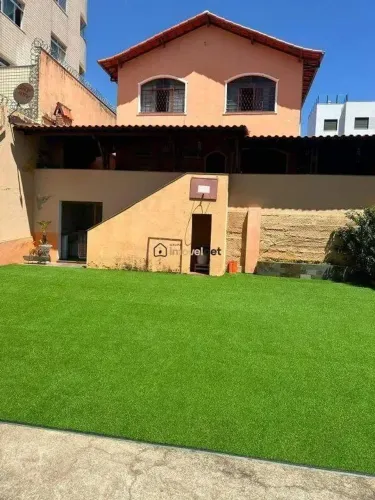 Casa Estilo Colonial à Venda - Excelente Localização