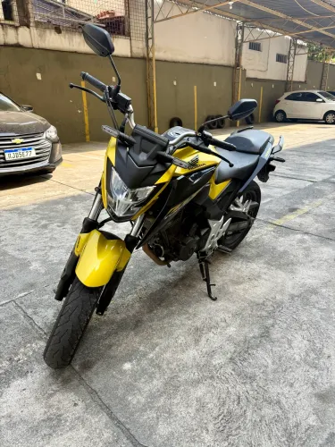 CB 300 2024 Apenas 15.000 Kms