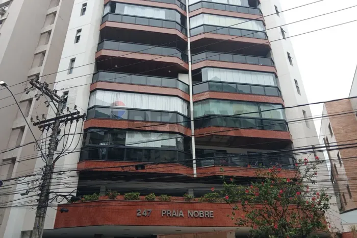 Apartamento Mobiliado de 3 Quartos na Praia do Canto