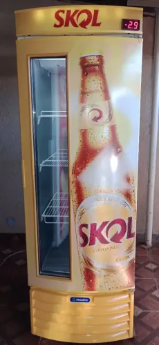 Freezer Semi Expositor Cervejeiro Vertical - Metalfrio