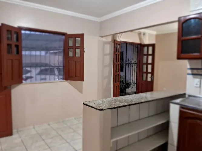 Alugo apto completo de 1 quarto, Pq das Laranjeiras.