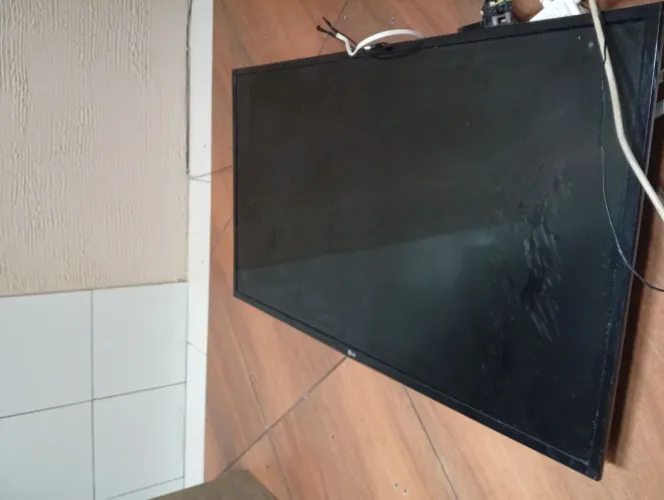 Tv 43 LG