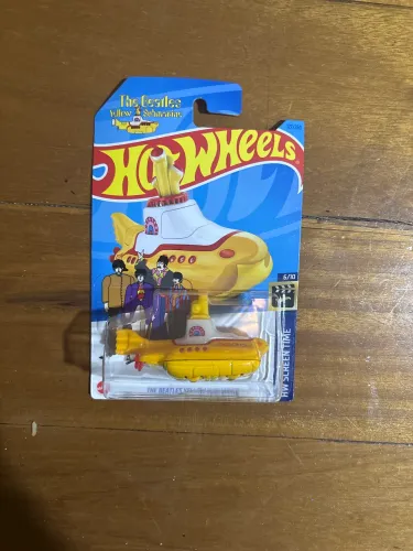 Carrinho Hot Wheels The Beatles yellow Submarine item colecionador