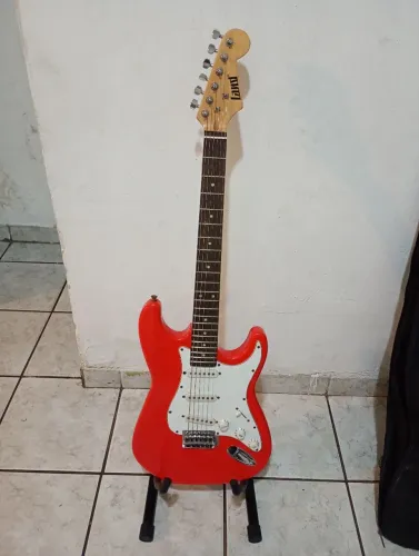 Guitarra Stratocaster