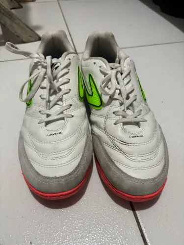 Tênis futsal TOPPER 
