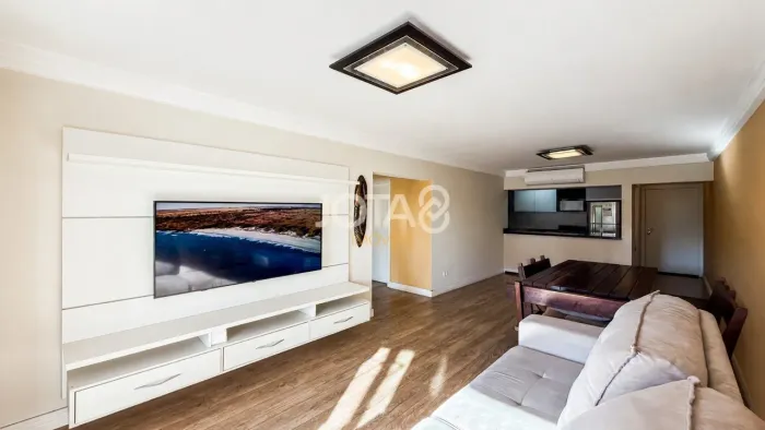 APARTAMENTO COM 2 QUARTOS E 2 VAGAS NO ALTO DA XV Apartamento Com 2 Quartos e 2 Vagas No A