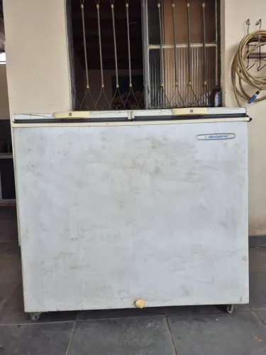 Freezer horizontal Metalfrio 2 portas 127v