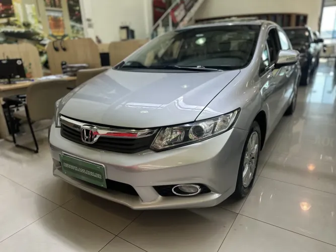 Honda Civic Sedan EXS 1.8/1.8 Flex 16V Aut. 4P 2013