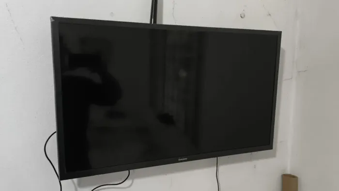 Tv Samsung 32 polegadas semi nova