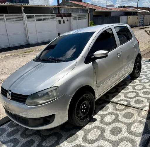 Volkswagen Fox 1.0 MI Total Flex 8V 5P 2011