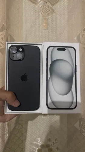 iPhone 15 na Caixa
