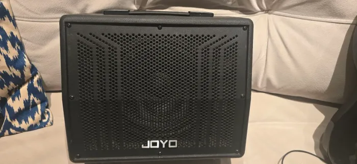 Gabinete Joyo com alto falante celestion eight15 original! Estado de novo!