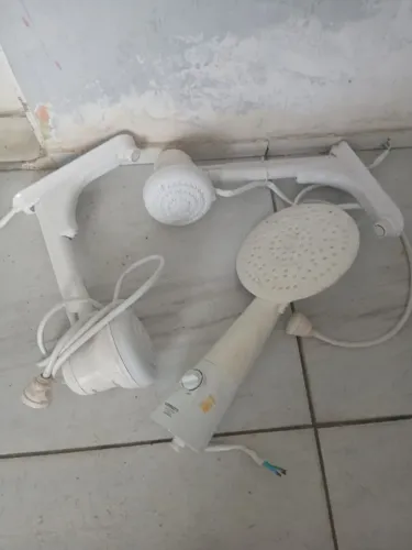 3 chuveiro elétrico usado funcionando RS 120,00 os três