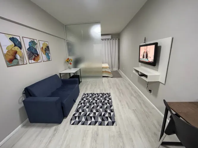 Studio Mobiliado e Reformado no Centro de Florianópolis | Direto com o Proprietário