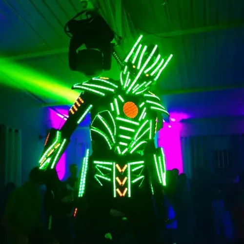 Robozão de Led personagem vivo eventos cosplay