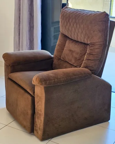 Poltrona Reclinável (Espuma D33) - Conforto Absoluto para Toda a Família!