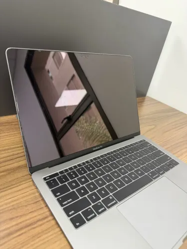 MacBook Pro 13 pol 2017 128gb