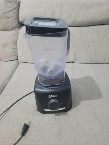 Liquidificador Oster, precisa trocar kt arraste $100