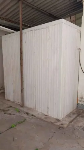Camara Fria Gelando muito.