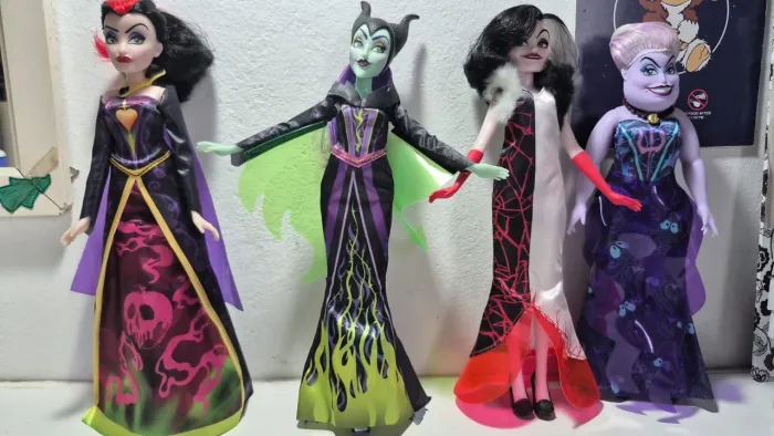 Boneca villains Disney valor unitário ler descrição