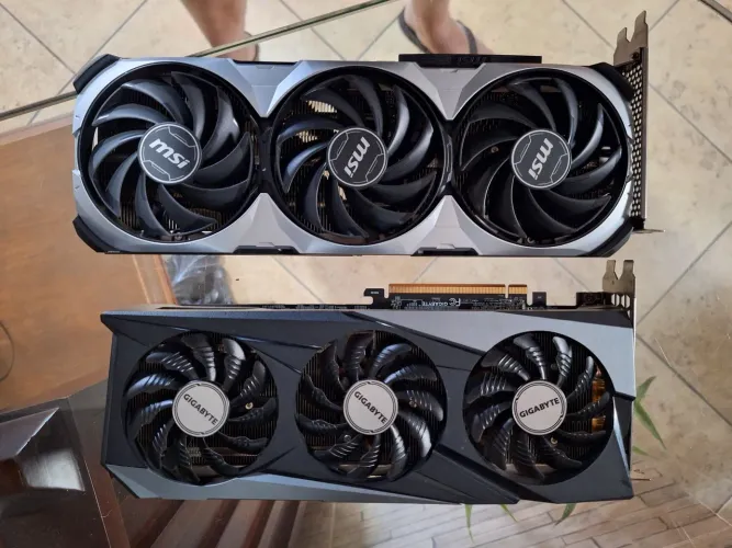 Duas Placas de Vídeo - AMD RX 6700xt e NVIDIA RTX 4060ti