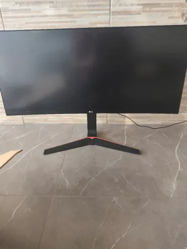 Monitor LG ultrawide (com defeito)