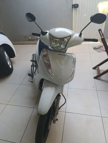 Vende-se....