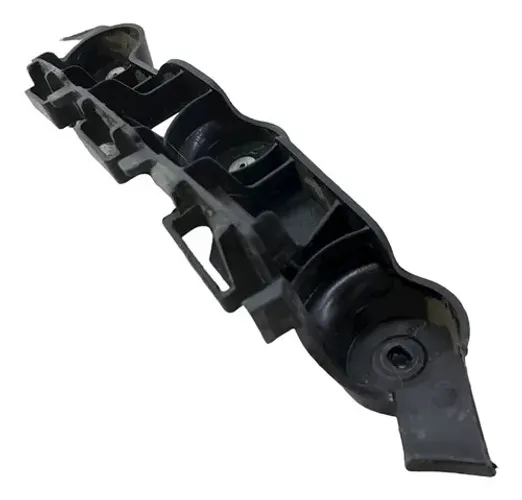 Guia Direito Para-choque Traseiro Gm Onix 1.4mt Lt 2015 1569