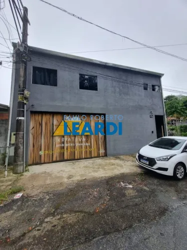 CASA ASSOBRADADA - CIDADE RECREIO DA BORDA DO CAMPO - SP