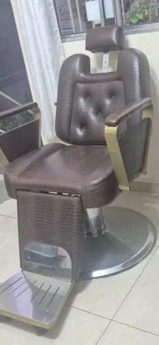 Vende-se cadeira de barbeiro