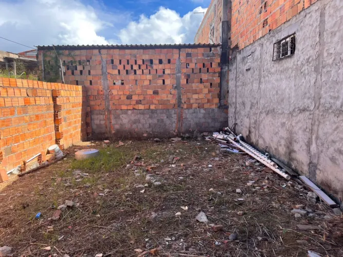 Vende-se ou aluga terreno