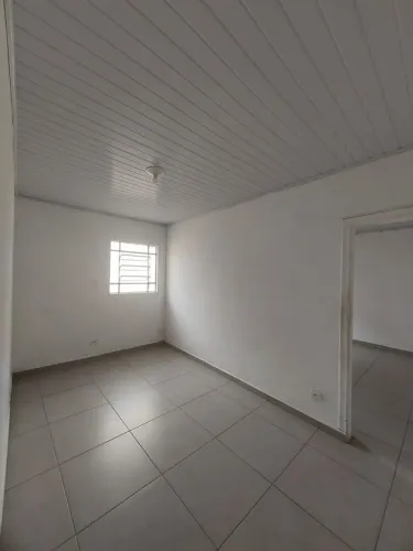 Casa com 1 Quarto(s) e 1 banheiro(s) para Alugar, 60 m² por R$ 1444 / Mês