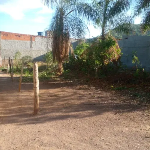 Vende-se um terreno de 292,82 M2 , no Asfalto, Corumbá - MS , *