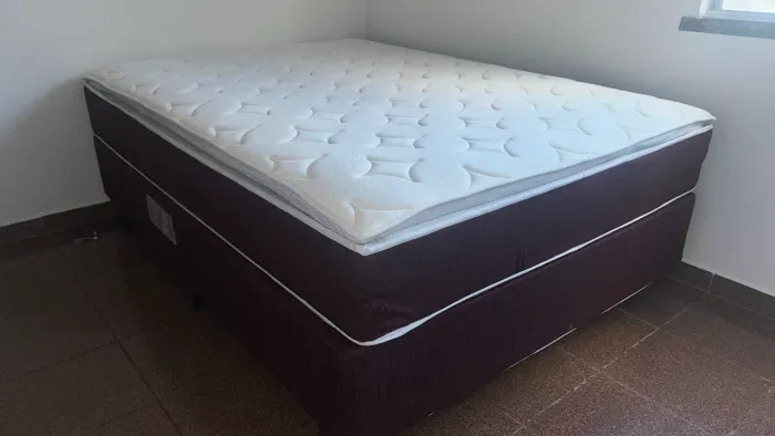Cama box de Casal com 11 meses de uso
