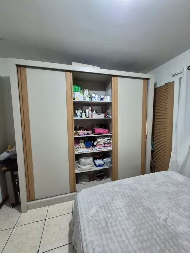 Guarda roupa de casal