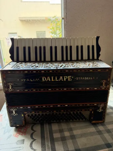 Acordeon / Sanfona Dallapè Antiga - Stradella Itália - Peça de Coleção