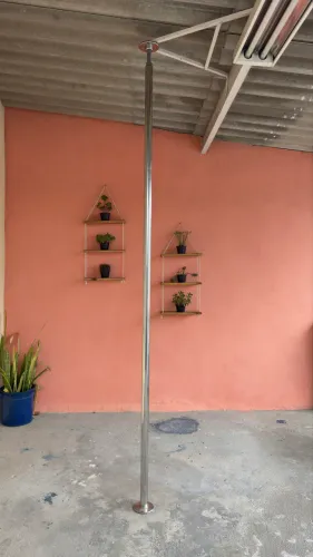Barra fixa pole dance